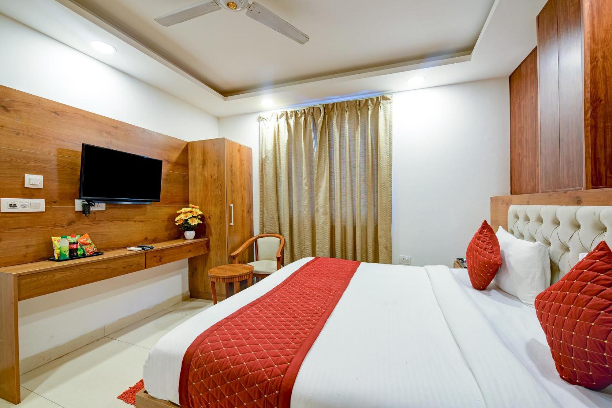 The Hotel Shanti Near Delhi International Airport 3* New Delhi